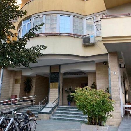Urban Charm Studio With Balcony ティラナ エクステリア 写真
